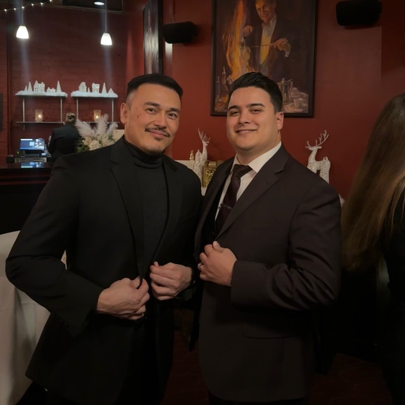 Meet your Posher, Sean - Picture 2 of 2